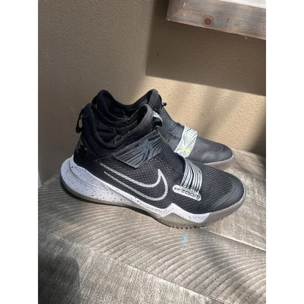 Nike Zoom Flight (GS) Black White Basketball Fashion Shoes Youth Size 6.5 Youth
